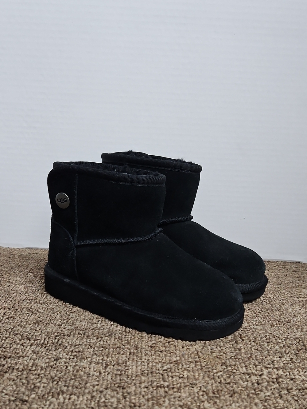 UGG Kids Short Black Suede Boots Sz 11